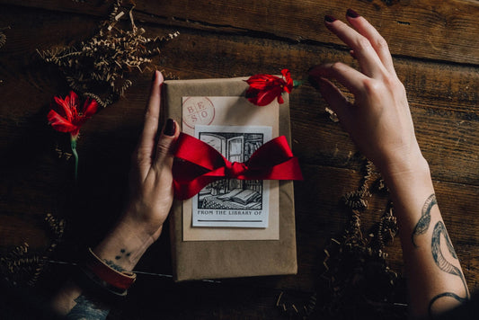 Sip into the Holidays: Your Ultimate Guide to Christmas Natural Wine Shopping - THE EARTH WINE