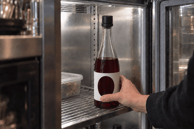 Should You Chill Red Wine? A Hong Kong Guide - THE EARTH WINE